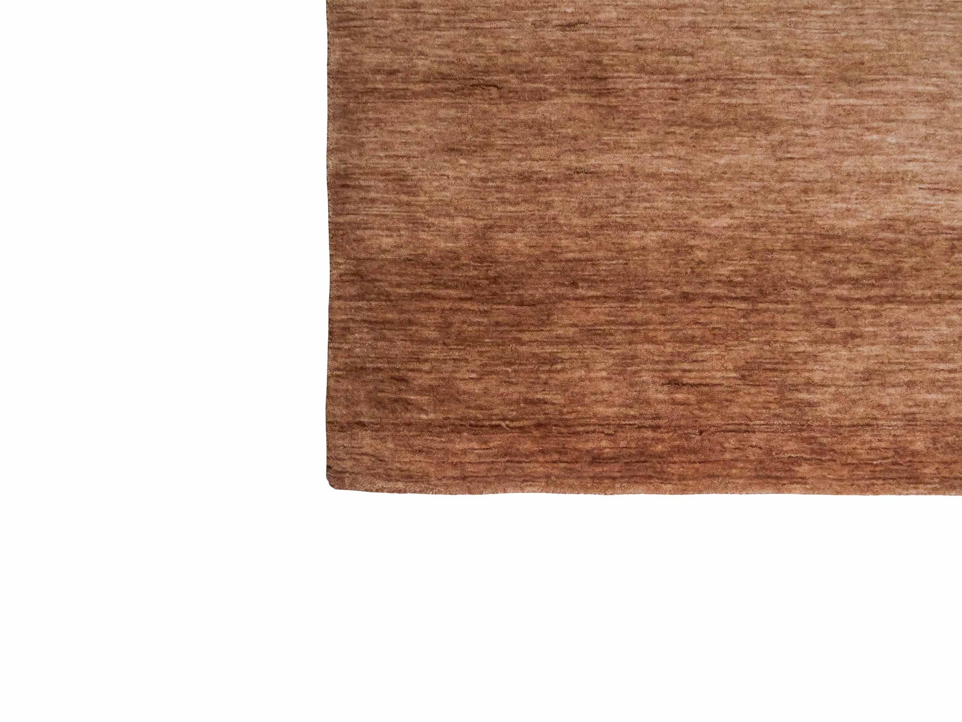 Moderner, Handloom Gabbeh Orientteppich von Khademi aus Wolle, braun. Einfarbiges Uni-Design. Produziert in Indien. Größe: 241x235cm. Teppichnummer: KB4-1598. Verkauf durch Jupiter Intl.