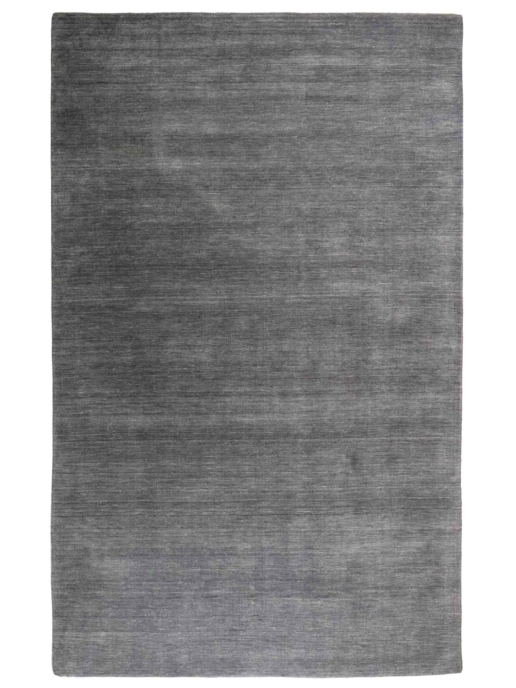 Moderner, Handloom Gabbeh Orientteppich von Khademi aus Wolle, anthrazit. Einfarbiges Uni-Design. Produziert in Indien. Größe: 292x200cm. Teppichnummer: KB4-1613. Verkauf durch Jupiter Intl.