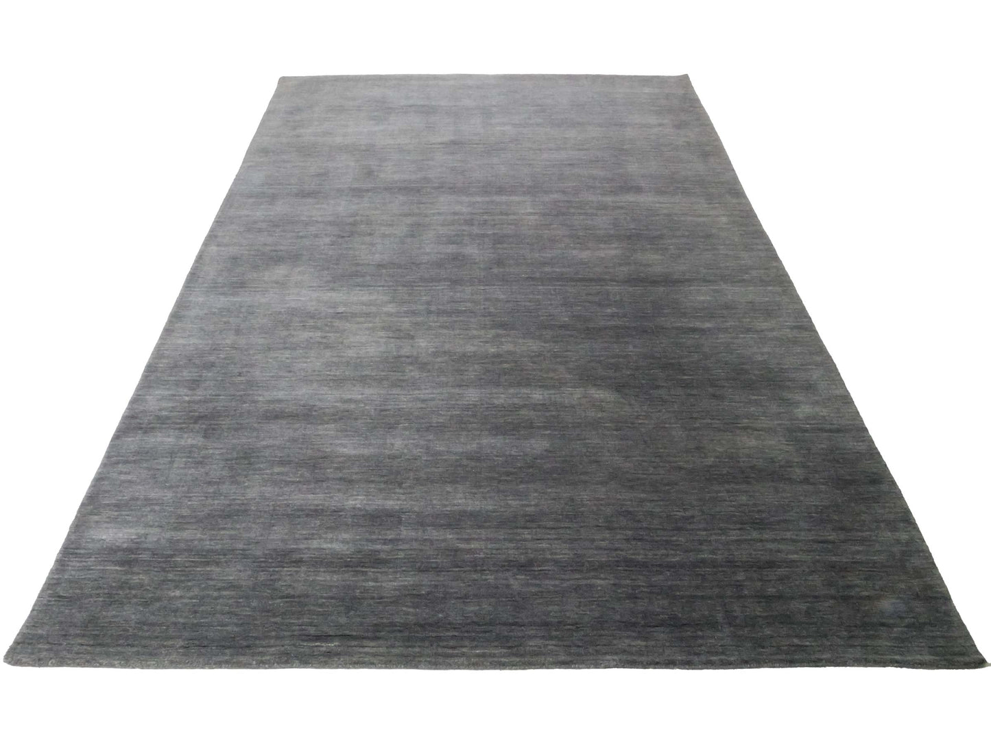 Moderner, Handloom Gabbeh Orientteppich von Khademi aus Wolle, anthrazit. Einfarbiges Uni-Design. Produziert in Indien. Größe: 292x200cm. Teppichnummer: KB4-1613. Verkauf durch Jupiter Intl.