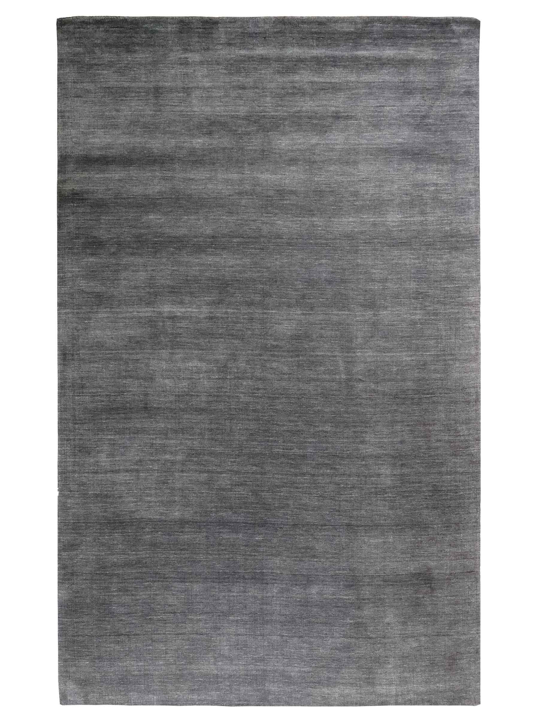 Moderner, Handloom Gabbeh Orientteppich von Khademi aus Wolle, anthrazit. Einfarbiges Uni-Design. Produziert in Indien. Größe: 292x200cm. Teppichnummer: KB4-1615. Verkauf durch Jupiter Intl.