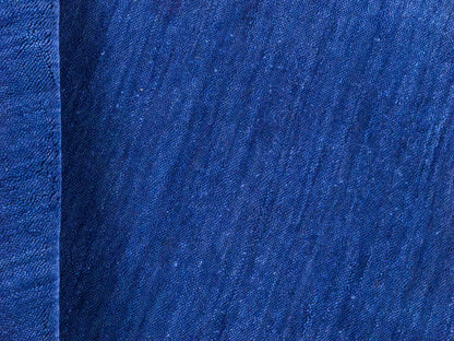 Moderner, Handloom Gabbeh Orientteppich von Khademi aus Wolle, blau. Einfarbiges Uni-Design. Produziert in Indien. Größe: 89x59cm. Teppichnummer: KB4-1593. Verkauf durch Jupiter Intl.