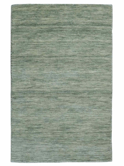 Moderner, Handloom Gabbeh Orientteppich von Khademi aus Wolle, mintgrün. Einfarbiges Uni-Design. Produziert in Indien. Größe: 93x60cm. Teppichnummer: KB4-1568. Verkauf durch Jupiter Intl.