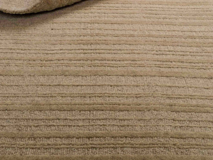 Moderner, Handloom Lori Orientteppich von Khademi aus Wolle, beige. Geometrisches Design. Produziert in Indien. Größe: 149x82cm. Teppichnummer: KB4-1520. Verkauf durch Jupiter Intl.