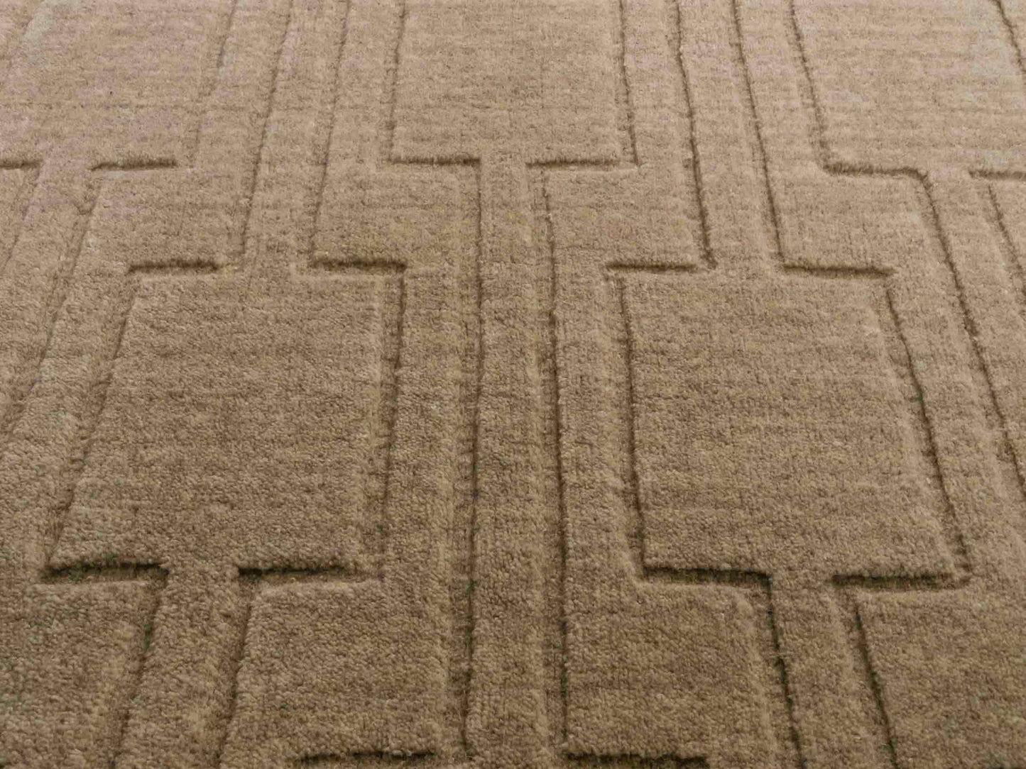 Moderner, Handloom Lori Orientteppich von Khademi aus Wolle, beige. Geometrisches Design. Produziert in Indien. Größe: 149x82cm. Teppichnummer: KB4-1521. Verkauf durch Jupiter Intl.