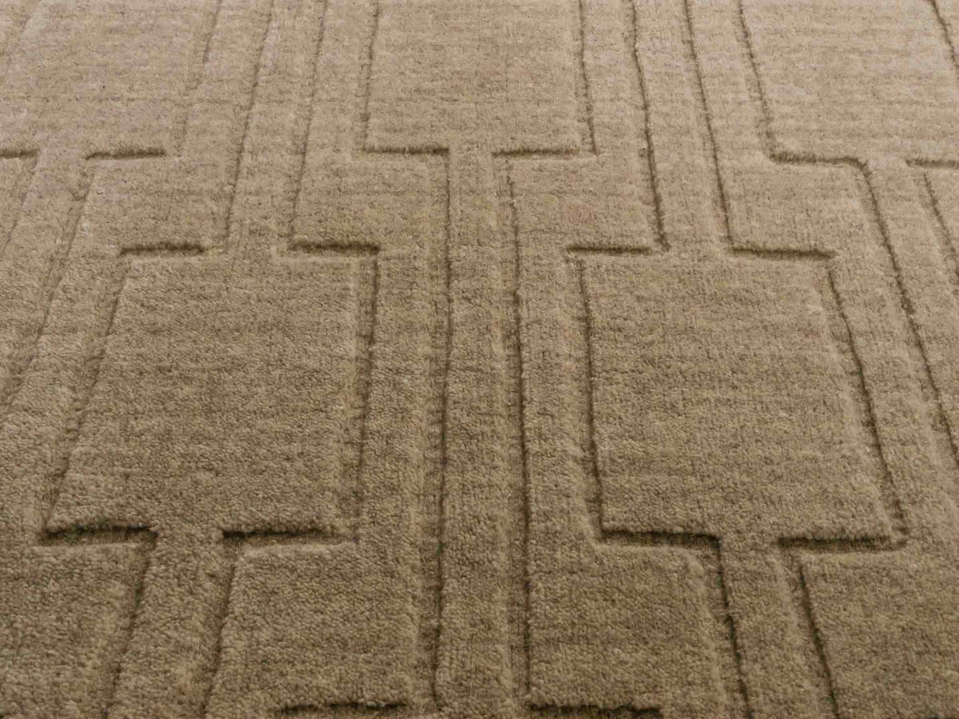 Moderner, Handloom Lori Orientteppich von Khademi aus Wolle, beige. Geometrisches Design. Produziert in Indien. Größe: 149x82cm. Teppichnummer: KB4-1521. Verkauf durch Jupiter Intl.