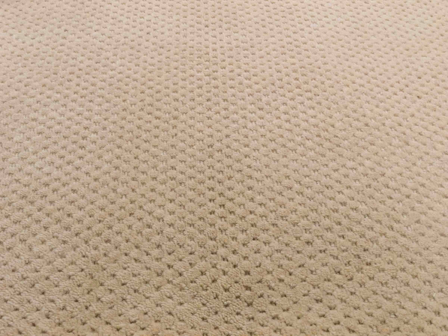 Moderner, Handloom Lori Orientteppich von Khademi aus Wolle, beige. Geometrisches Design. Produziert in Indien. Größe: 150x83cm. Teppichnummer: KB4-1530. Verkauf durch Jupiter Intl.