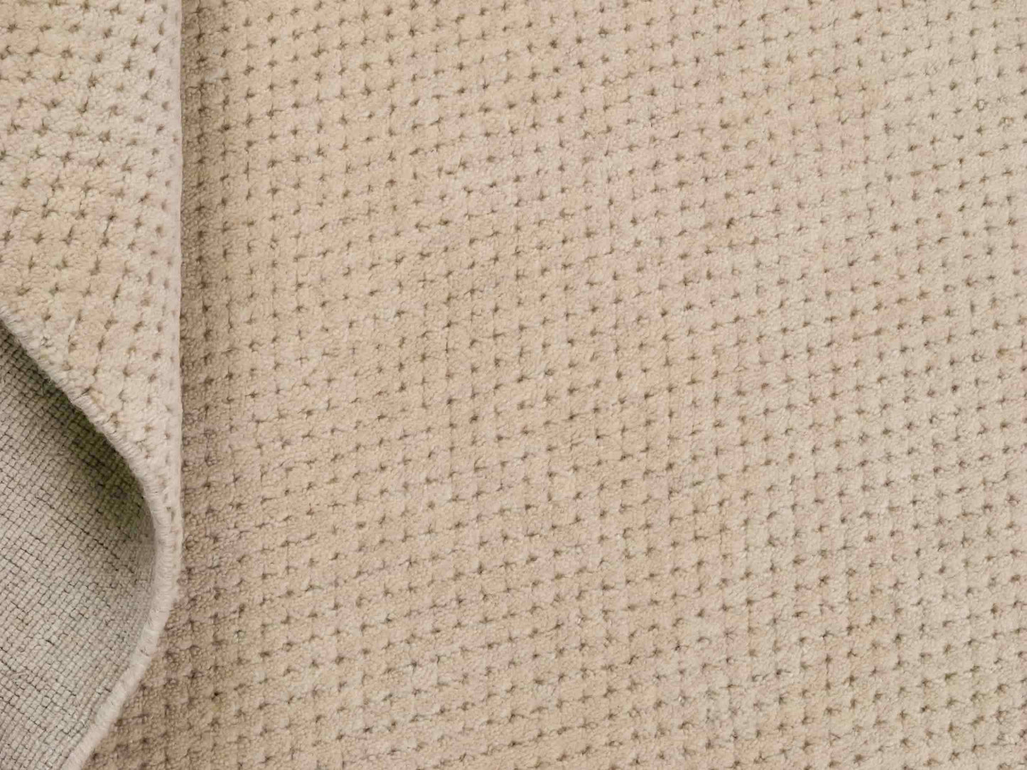 Moderner, Handloom Lori Orientteppich von Khademi aus Wolle, beige. Geometrisches Design. Produziert in Indien. Größe: 151x82cm. Teppichnummer: KB4-1524. Verkauf durch Jupiter Intl.