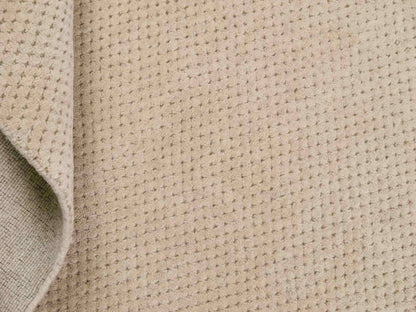 Moderner, Handloom Lori Orientteppich von Khademi aus Wolle, beige. Geometrisches Design. Produziert in Indien. Größe: 151x82cm. Teppichnummer: KB4-1524. Verkauf durch Jupiter Intl.