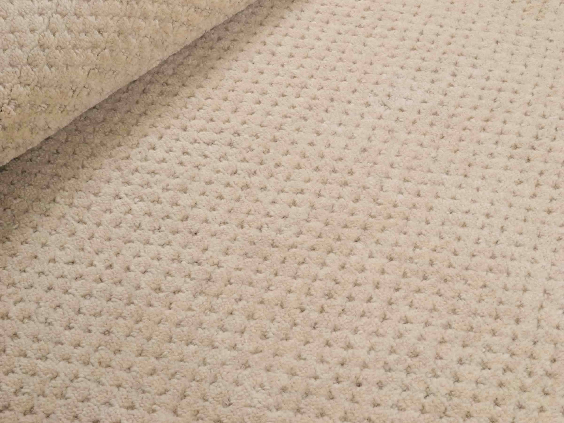 Moderner, Handloom Lori Orientteppich von Khademi aus Wolle, beige. Geometrisches Design. Produziert in Indien. Größe: 151x82cm. Teppichnummer: KB4-1532. Verkauf durch Jupiter Intl.