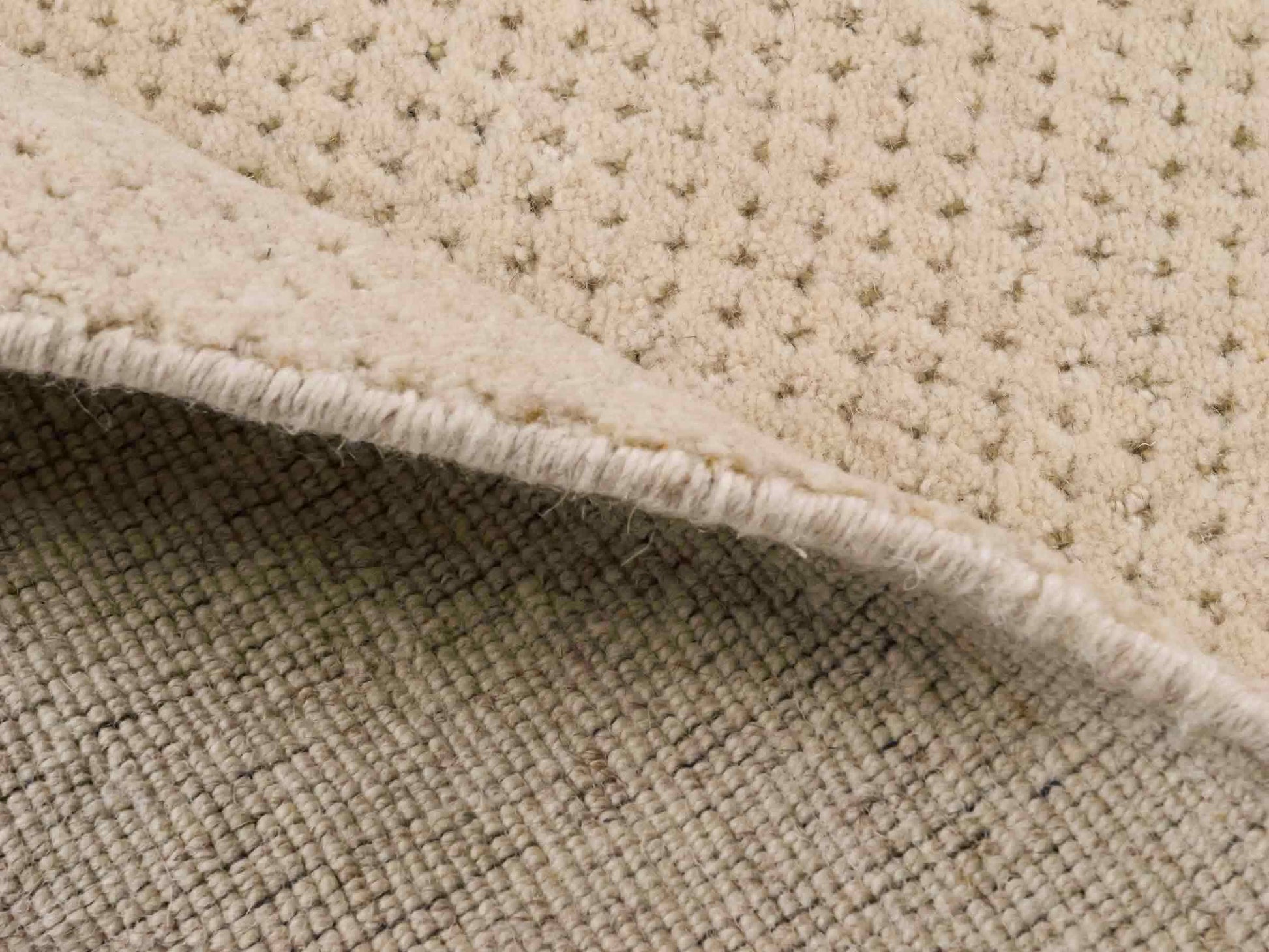 Moderner, Handloom Lori Orientteppich von Khademi aus Wolle, beige. Geometrisches Design. Produziert in Indien. Größe: 151x82cm. Teppichnummer: KB4-1532. Verkauf durch Jupiter Intl.