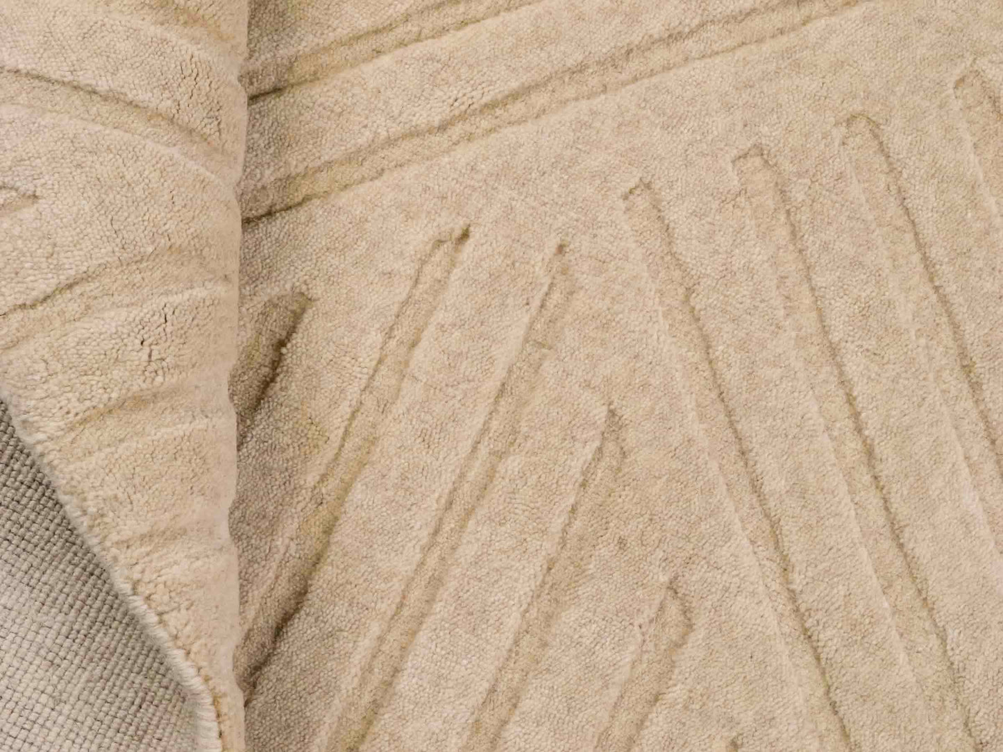 Moderner, Handloom Lori Orientteppich von Khademi aus Wolle, beige. Geometrisches Design. Produziert in Indien. Größe: 151x83cm. Teppichnummer: KB4-1527. Verkauf durch Jupiter Intl.