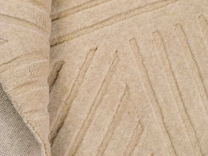 Moderner, Handloom Lori Orientteppich von Khademi aus Wolle, beige. Geometrisches Design. Produziert in Indien. Größe: 151x83cm. Teppichnummer: KB4-1527. Verkauf durch Jupiter Intl.