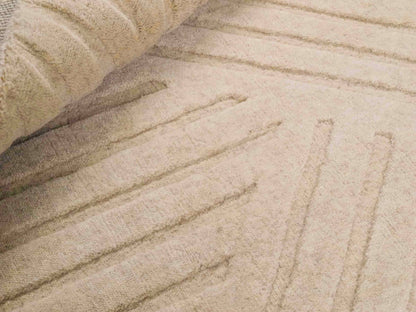 Moderner, Handloom Lori Orientteppich von Khademi aus Wolle, beige. Geometrisches Design. Produziert in Indien. Größe: 151x83cm. Teppichnummer: KB4-1527. Verkauf durch Jupiter Intl.