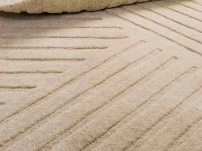 Moderner, Handloom Lori Orientteppich von Khademi aus Wolle, beige. Geometrisches Design. Produziert in Indien. Größe: 151x83cm. Teppichnummer: KB4-1527. Verkauf durch Jupiter Intl.