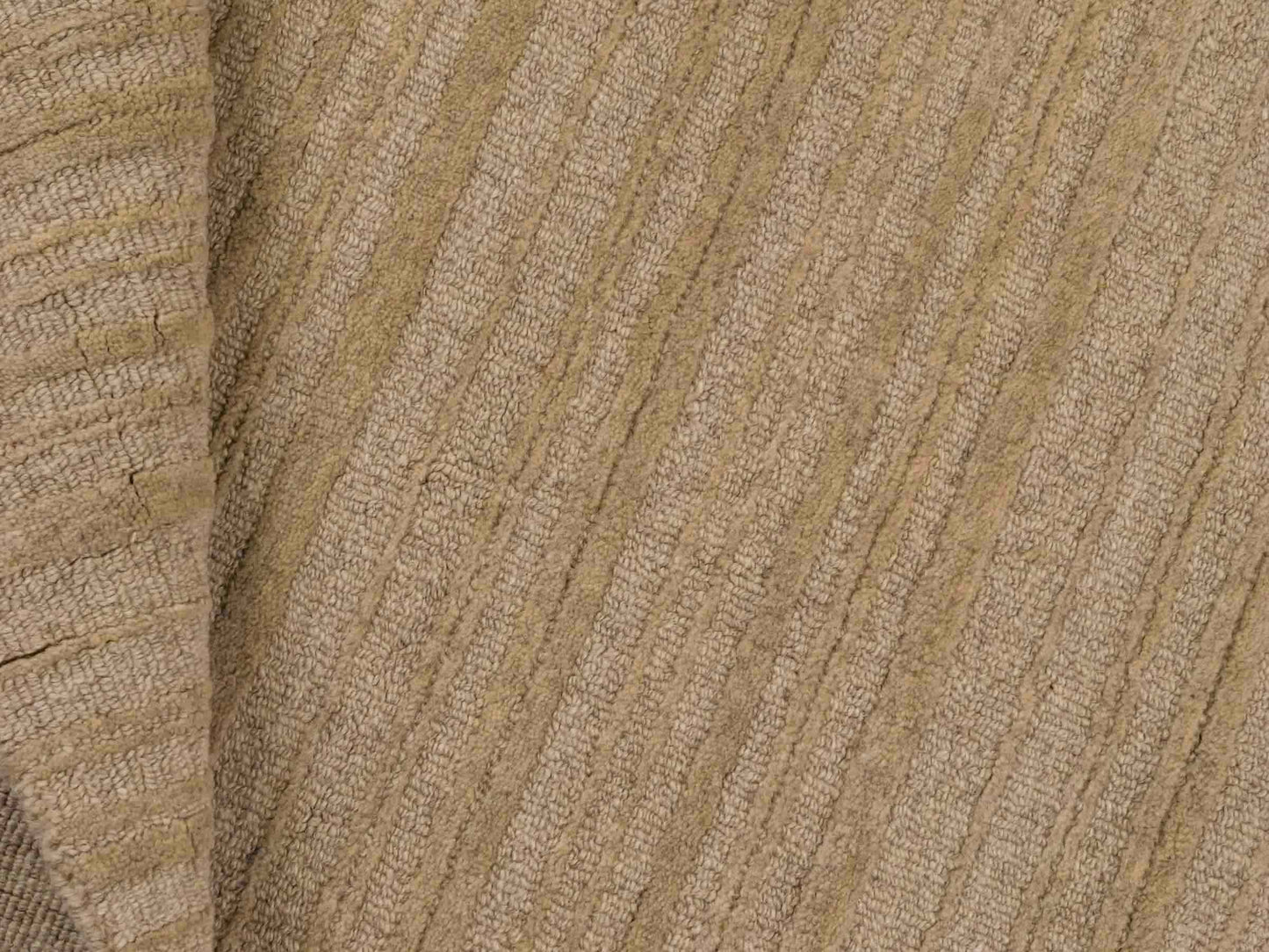 Moderner, Handloom Lori Orientteppich von Khademi aus Wolle, beige. Geometrisches Design. Produziert in Indien. Größe: 152x79cm. Teppichnummer: KB4-1526. Verkauf durch Jupiter Intl.