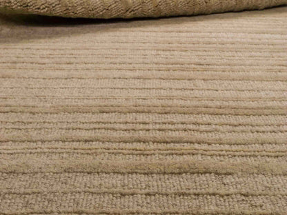 Moderner, Handloom Lori Orientteppich von Khademi aus Wolle, beige. Geometrisches Design. Produziert in Indien. Größe: 152x79cm. Teppichnummer: KB4-1526. Verkauf durch Jupiter Intl.