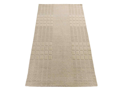 Moderner, Handloom Lori Orientteppich von Khademi aus Wolle, cremeweiß. Geometrisches Design. Produziert in Indien. Größe: 152x83cm. Teppichnummer: KB4-1523. Verkauf durch Jupiter Intl.