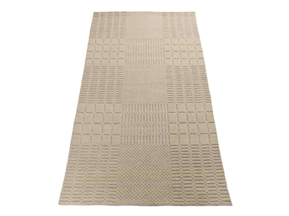 Moderner, Handloom Lori Orientteppich von Khademi aus Wolle, cremeweiß. Geometrisches Design. Produziert in Indien. Größe: 153x83cm. Teppichnummer: KB4-1528. Verkauf durch Jupiter Intl.