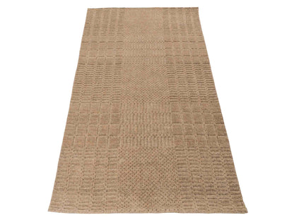 Moderner, Handloom Lori Orientteppich von Khademi aus Wolle, beige. Geometrisches Design. Produziert in Indien. Größe: 154x83cm. Teppichnummer: KB4-1531. Verkauf durch Jupiter Intl.
