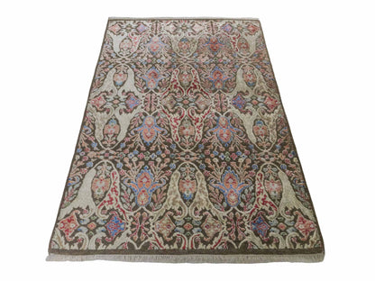 Handgeknüpfter Designer Oushak Orientteppich von Khademi aus Wolle mit Viskose, grün, mehrfarbig. Modernes Vintage-Design. Von Hand geknüpft in Indien. Größe: 177x121cm. Teppichnummer: KB4-1629. Verkauf durch Jupiter Intl.