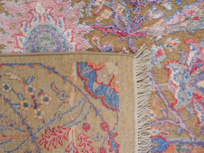 Handgeknüpfter Designer Oushak Orientteppich von Khademi aus Wolle mit Viskose, grün, mehrfarbig. Modernes Vintage-Design. Von Hand geknüpft in Indien. Größe: 196x142cm. Teppichnummer: KB4-1626. Verkauf durch Jupiter Intl.