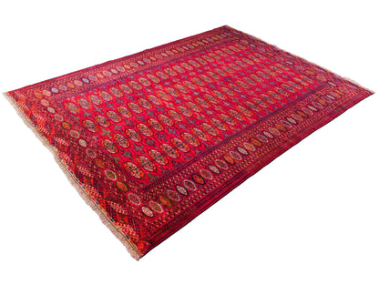 Handgeknüpfter, kaukasischer Orientteppich aus Wolle von Khademi. Größe: 180 x 155 cm. Farbe: Rot. Verkauf durch JUPITER Intl.