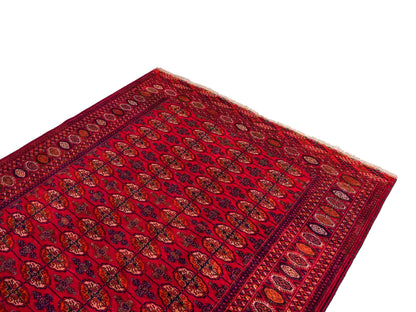 Handgeknüpfter, kaukasischer Orientteppich aus Wolle von Khademi. Größe: 180 x 155 cm. Farbe: Rot. Verkauf durch JUPITER Intl.