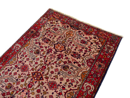Handgeknüpfter, kaukasischer Orientteppich aus Wolle von Khademi. Größe: 182 x 126 cm. Farbe: Cremeweiß, rot. Verkauf durch JUPITER Intl.