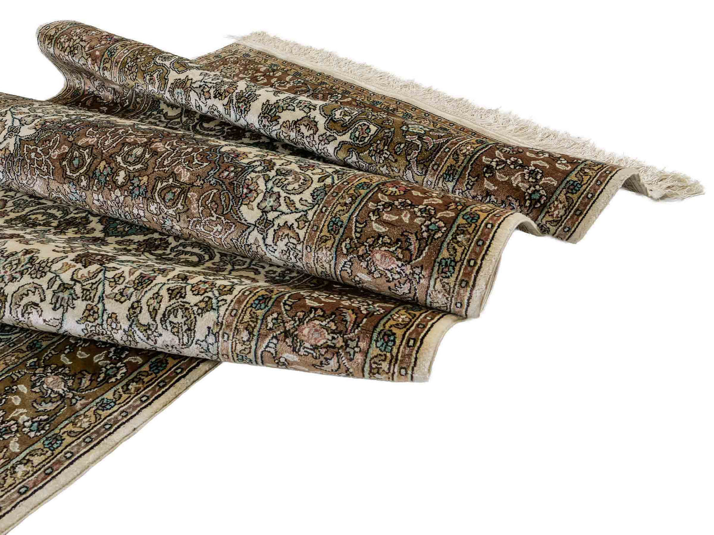 Sehr feiner, handgeknüpfter, chinesischer Ghom Orientteppich Läufer aus gesponnener Seide mit Medaillon-Design von Khademi, creme, braun. 303x80 cm. Verkauf durch Jupiter Intl.