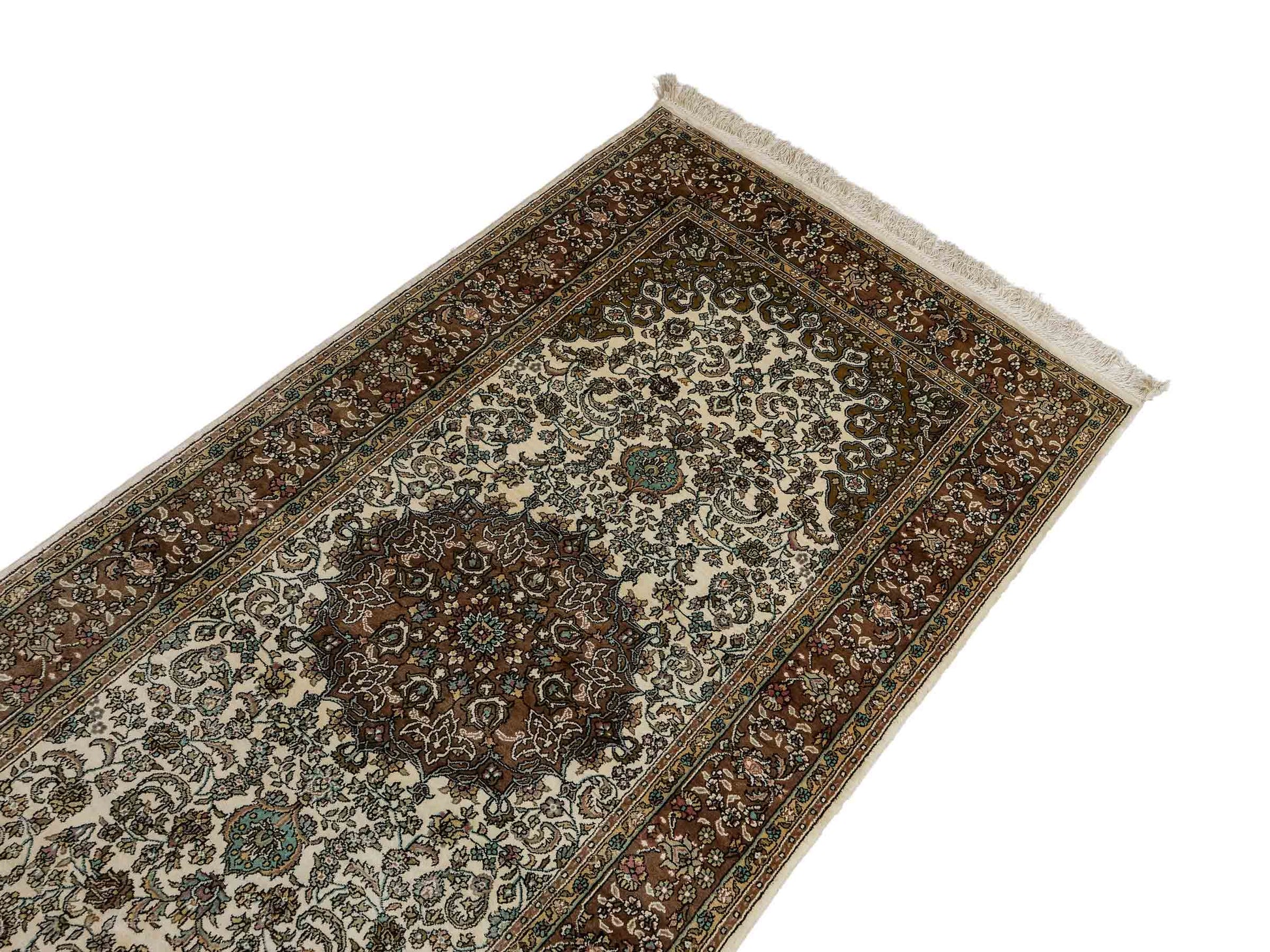 Sehr feiner, handgeknüpfter, chinesischer Ghom Orientteppich Läufer aus gesponnener Seide mit Medaillon-Design von Khademi, creme, braun. 303x80 cm. Verkauf durch Jupiter Intl.