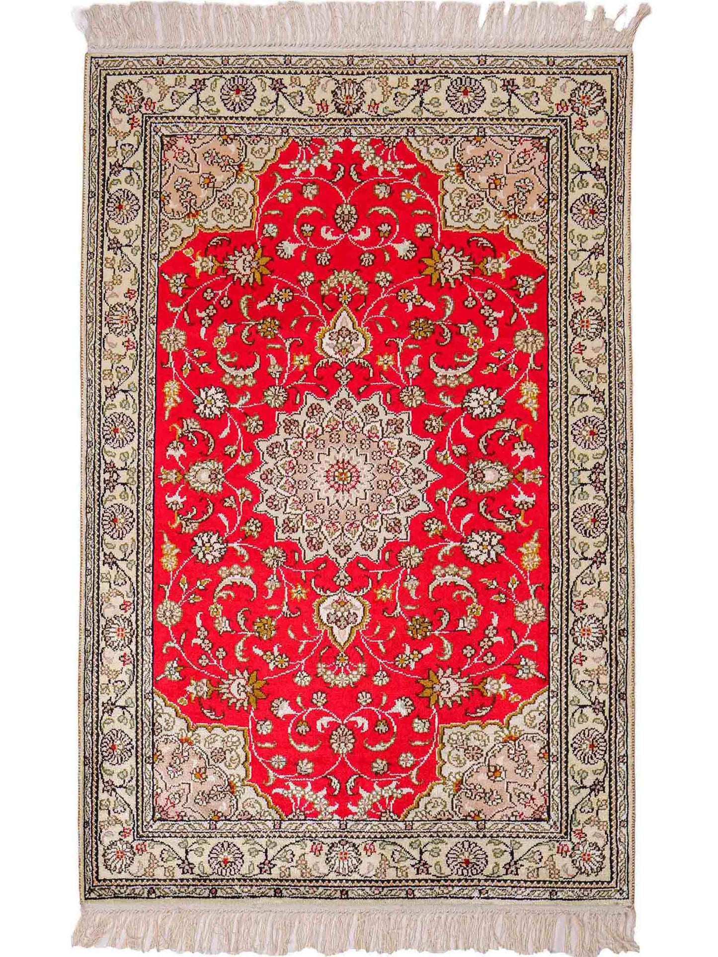 Feiner, handgeknüpfter, chinesischer Ghom Orientteppich aus Kunstseide, rot, creme. 122x78 cm. Verkauf durch Jupiter Intl.