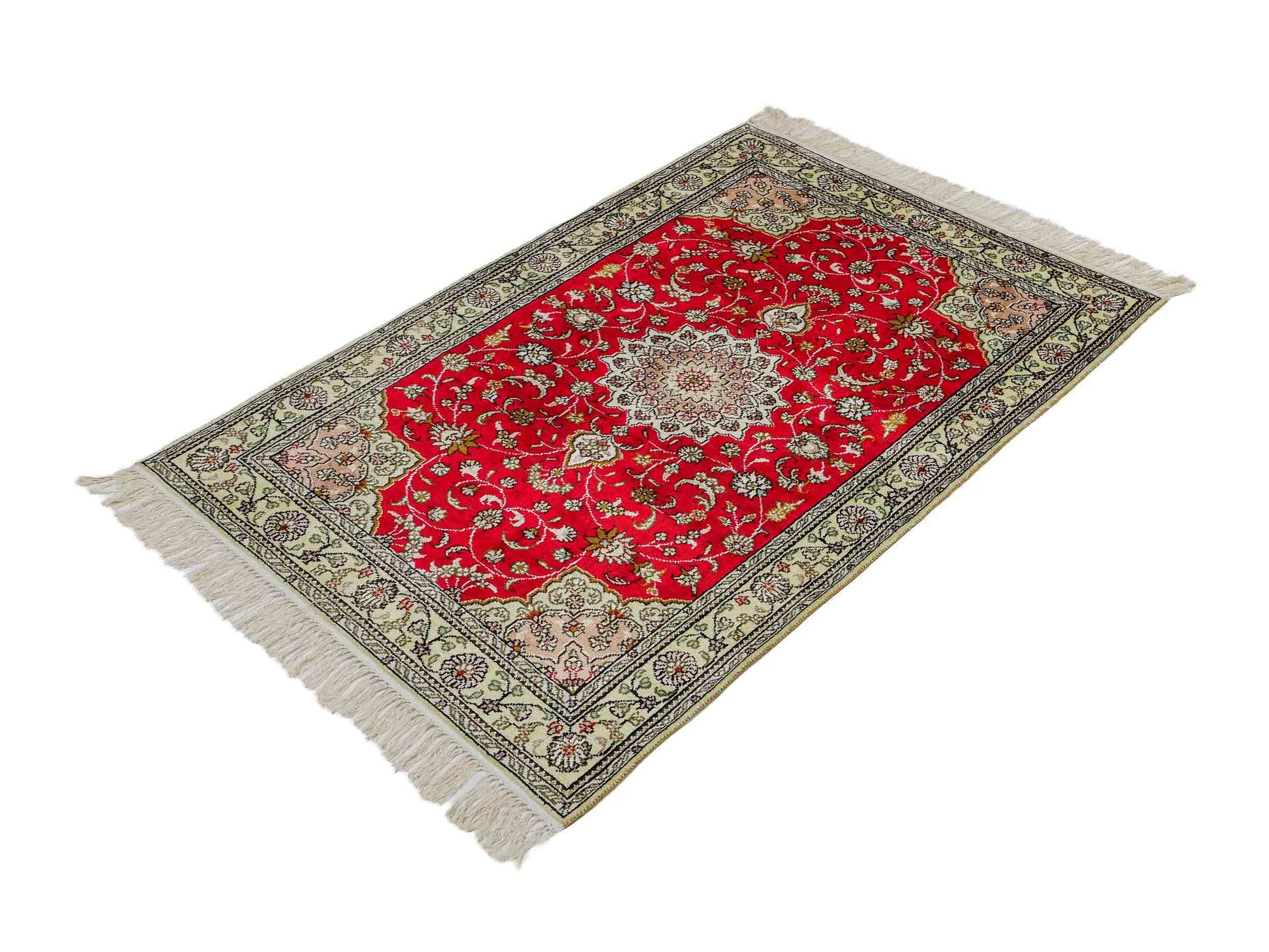 Feiner, handgeknüpfter, chinesischer Ghom Orientteppich aus Kunstseide, rot, creme. 122x78 cm. Verkauf durch Jupiter Intl.