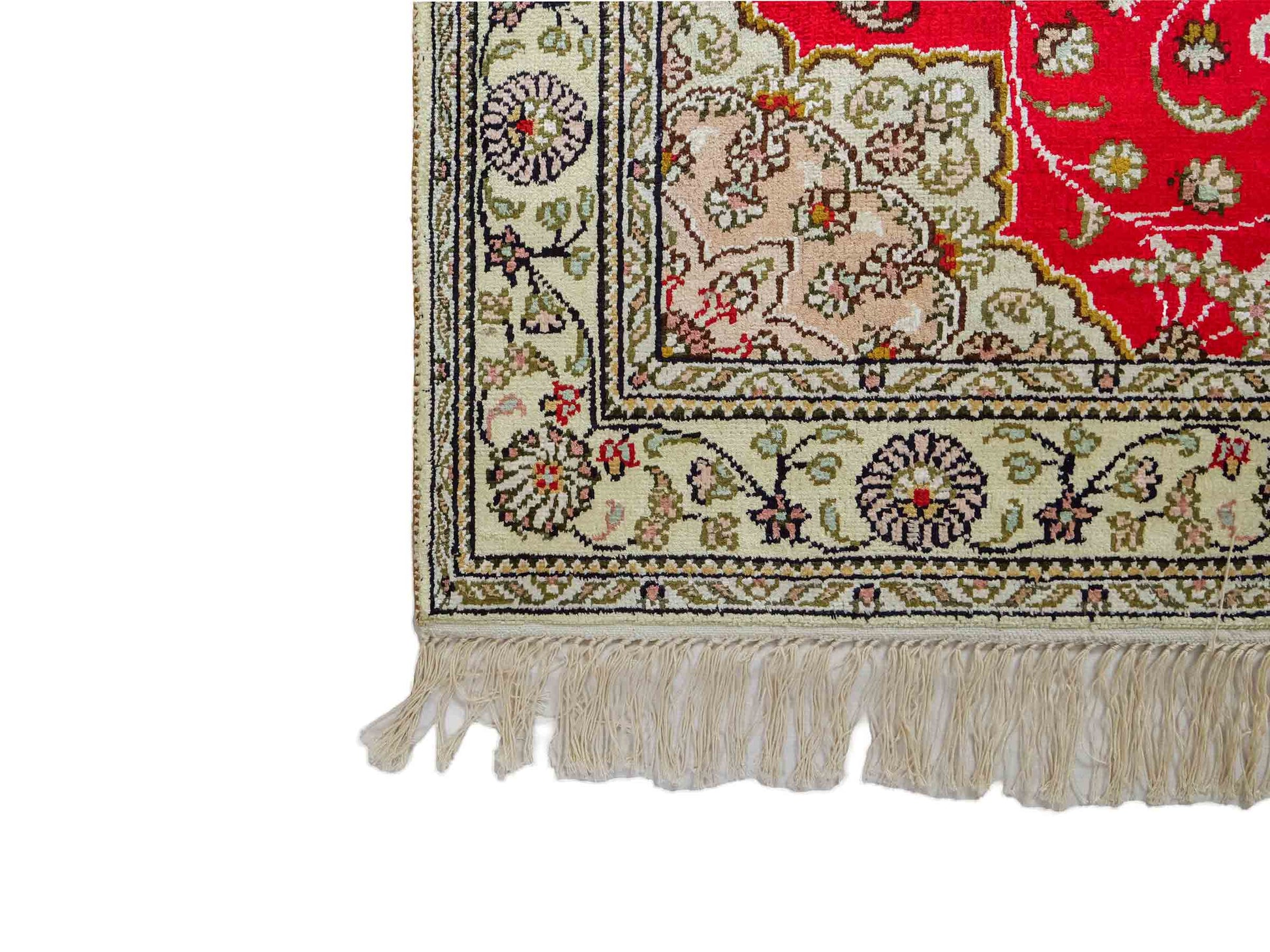 Feiner, handgeknüpfter, chinesischer Ghom Orientteppich aus Kunstseide, rot, creme. 122x78 cm. Verkauf durch Jupiter Intl.