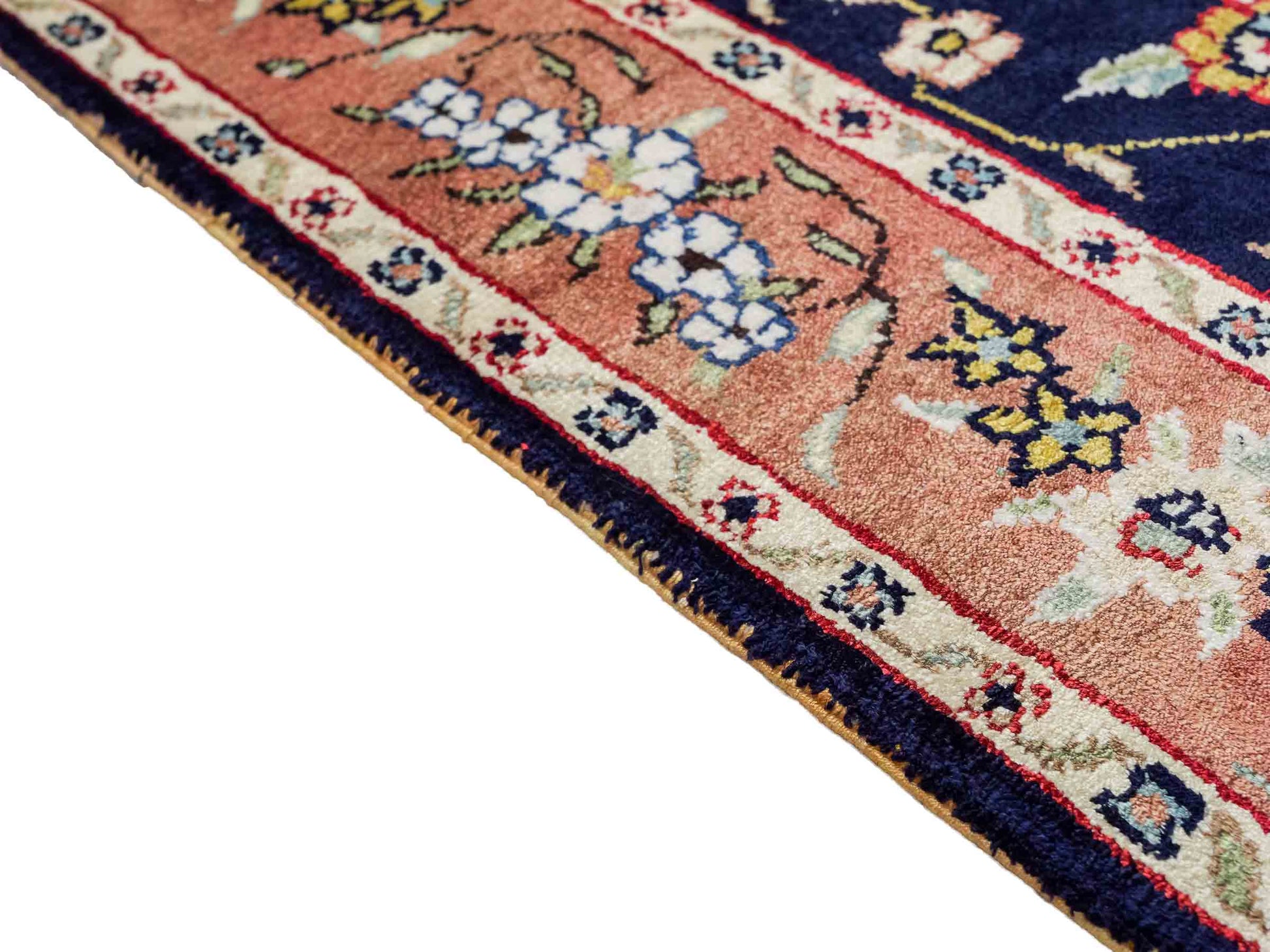 Feiner, handgeknüpfter, chinesischer Orientteppich mit Ghom Design aus Kunstseide, blau, lachs. 123x78 cm. Verkauf durch Jupiter Intl.