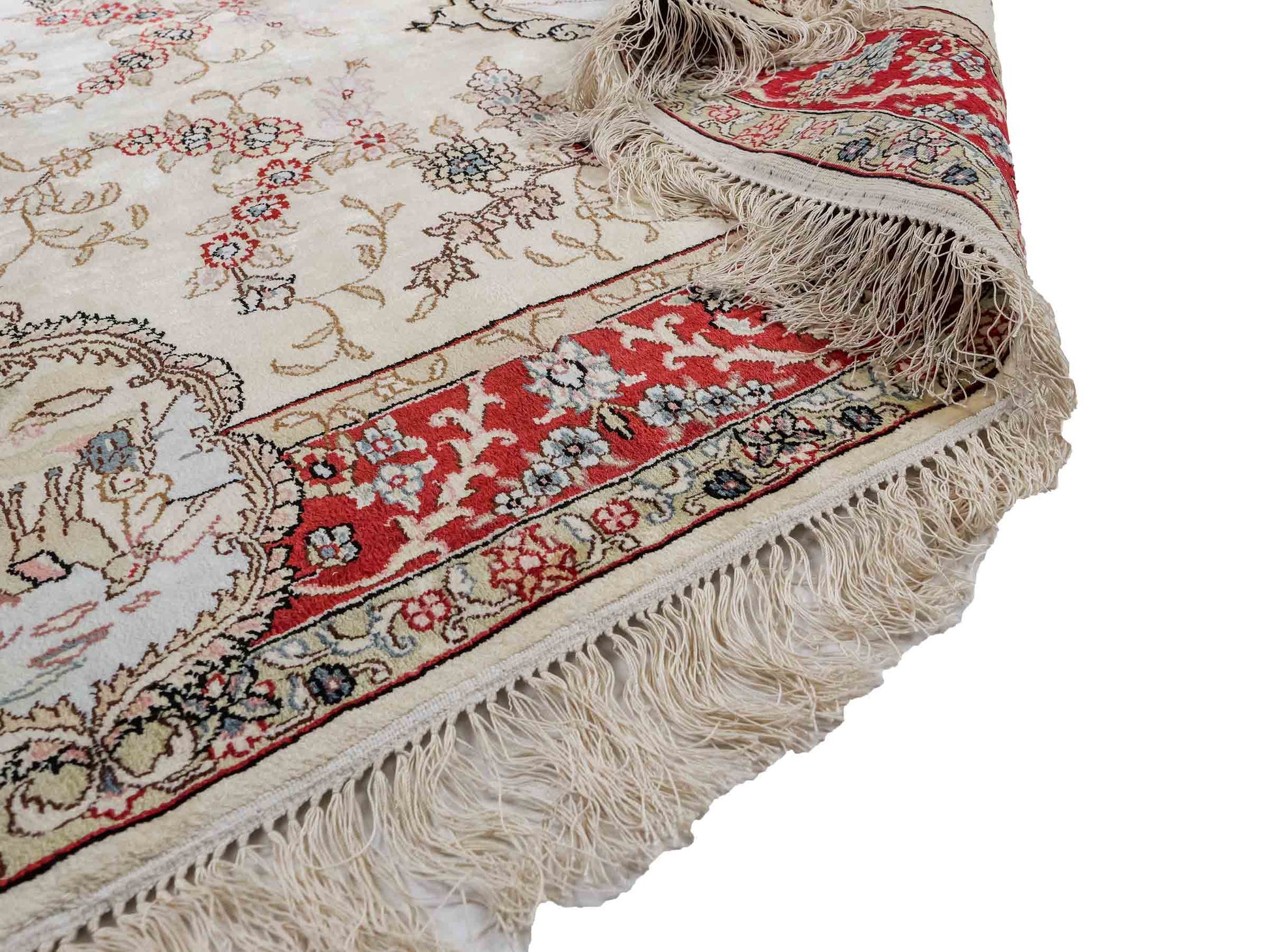 Sehr feiner, handgeknüpfter, chinesischer Orientteppich mit Ghom Design aus Kunstseide, creme, weiß, rot. 153x95 cm. Verkauf durch Jupiter Intl.