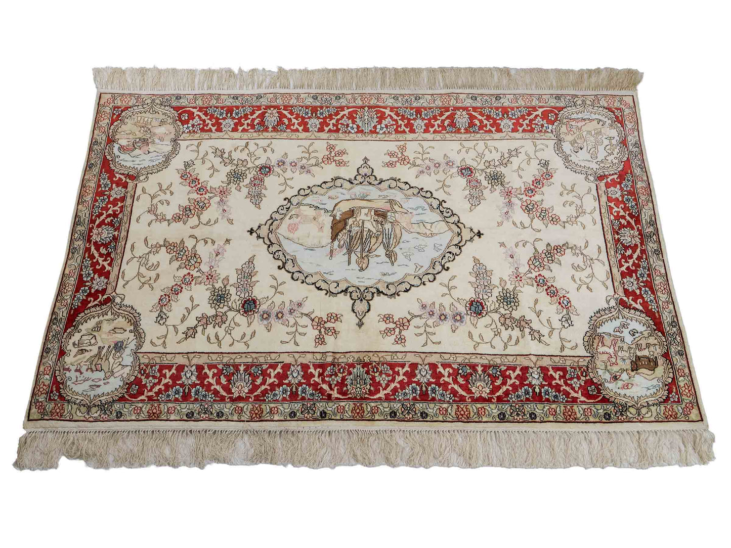 Sehr feiner, handgeknüpfter, chinesischer Orientteppich mit Ghom Design aus Kunstseide, creme, weiß, rot. 153x95 cm. Verkauf durch Jupiter Intl.