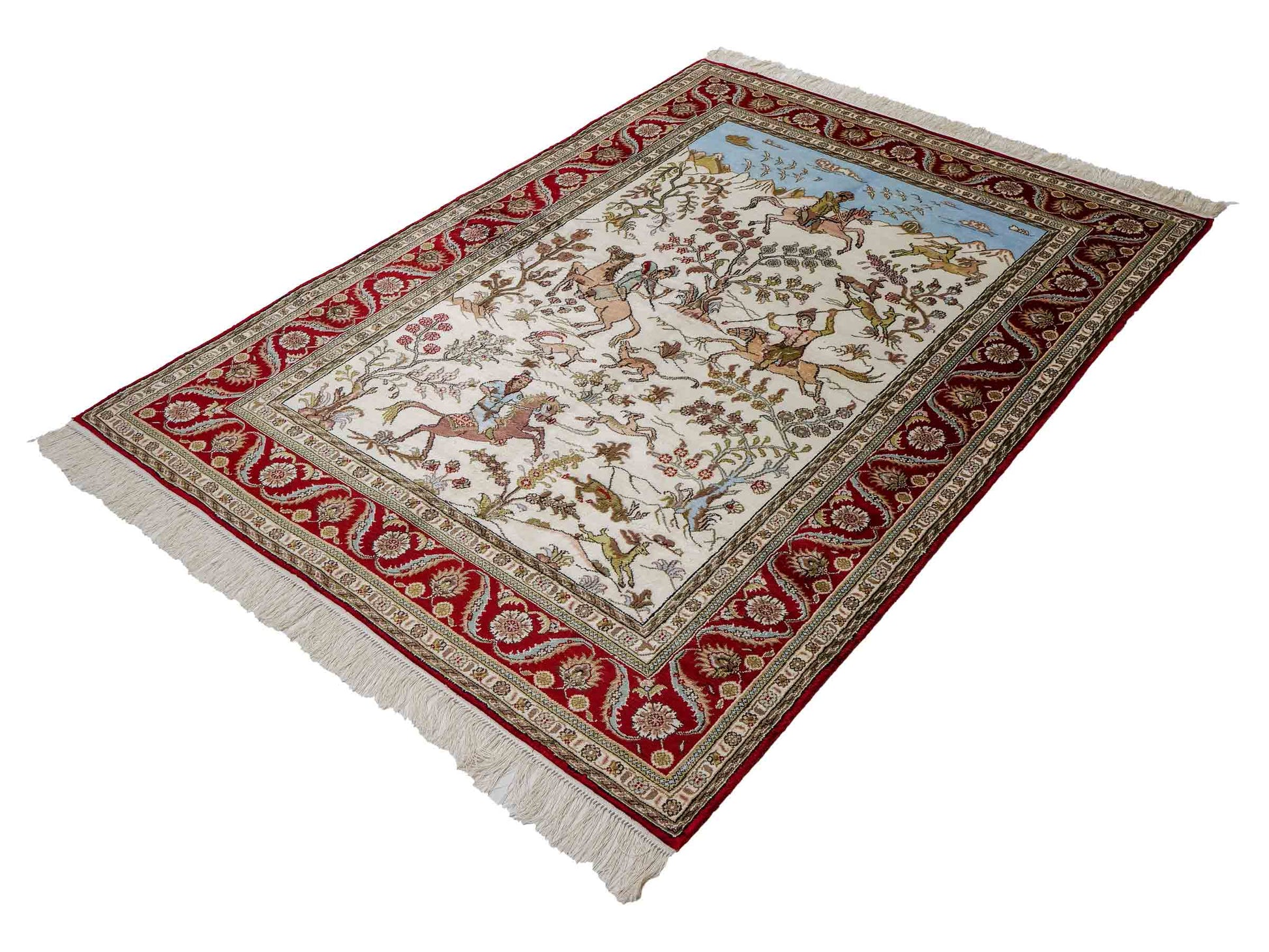 Feiner, handgeknüpfter Art Ghom aus Kunstseide. Ursprung China. Größe: 176 x 124 cm. Hauptfarben: Weiß, Creme, Rot. Vertrieb durch JUPITER Intl.