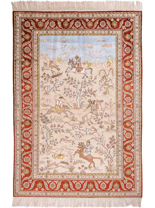 Feiner, handgeknüpfter, chinesischer Orientteppich mit Ghom Design aus Kunstseide, creme, rot, blau. 178x123 cm. Verkauf durch Jupiter Intl.
