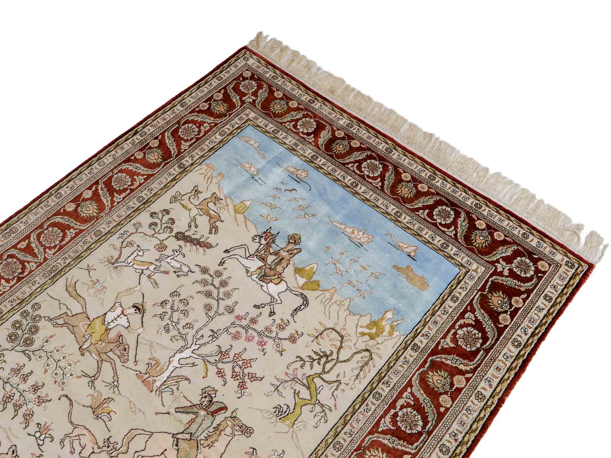 Feiner, handgeknüpfter, chinesischer Orientteppich mit Ghom Design aus Kunstseide, creme, rot, blau. 178x123 cm. Verkauf durch Jupiter Intl.