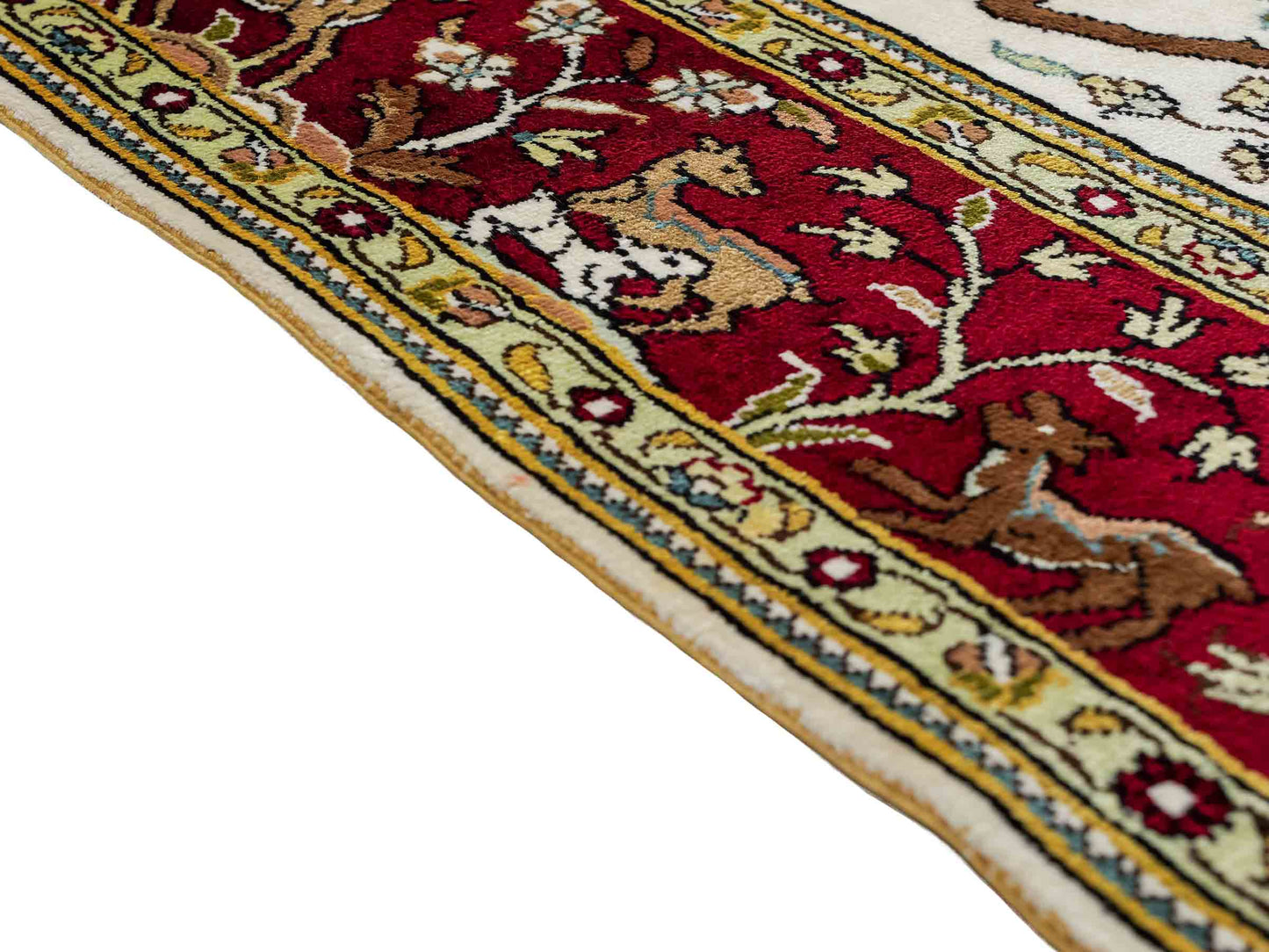 Feiner, handgeknüpfter, chinesischer Orientteppich mit Ghom Design aus Kunstseide, weiß, rot, creme. 180x123 cm. Verkauf durch Jupiter Intl.