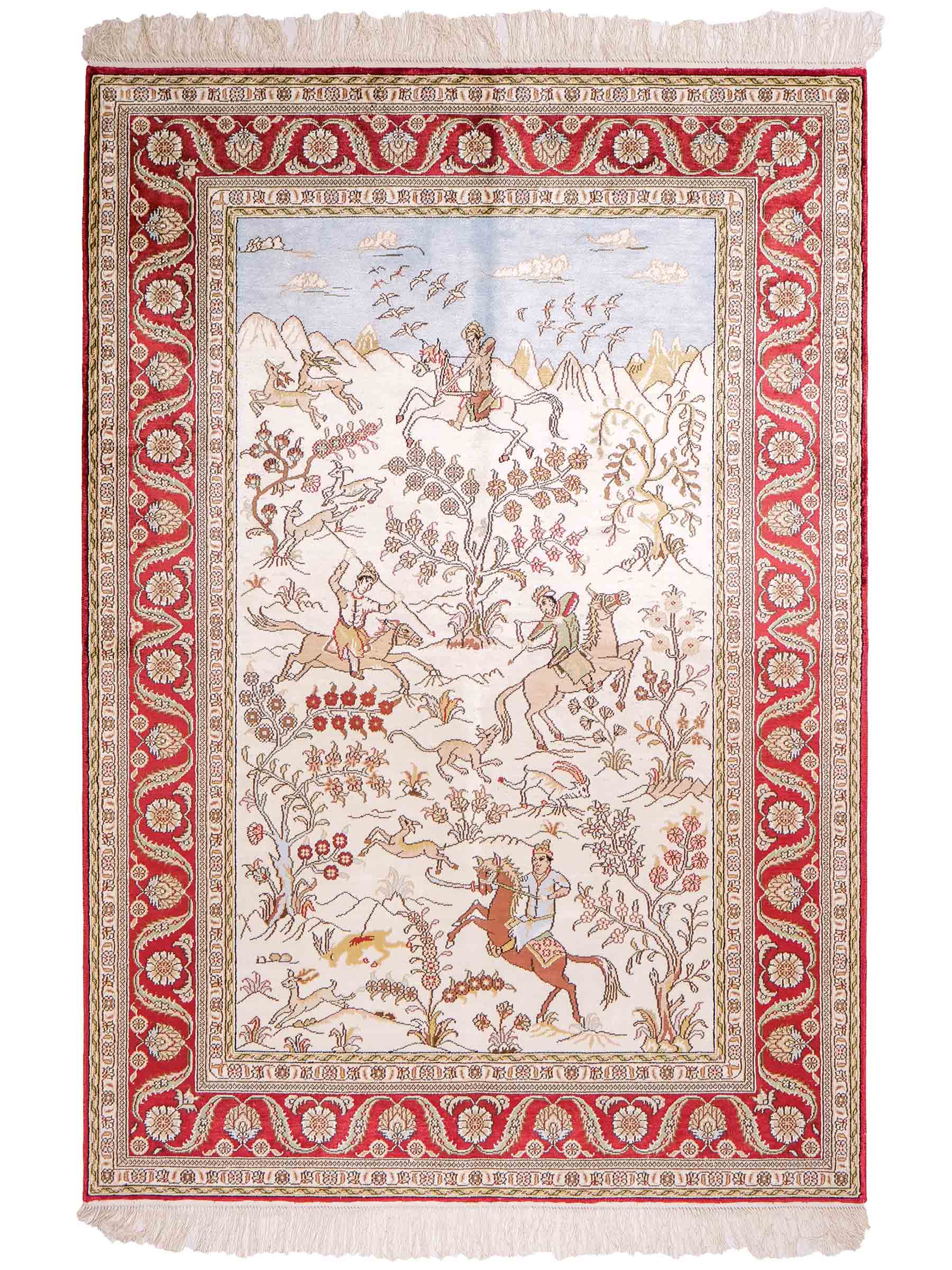 Feiner, handgeknüpfter Art Ghom aus Kunstseide. Ursprung China. Größe: 181 x 125 cm. Hauptfarben: Weiß, Creme, Rot. Vertrieb durch JUPITER Intl.