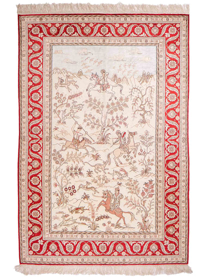 Feiner, handgeknüpfter Art Ghom aus Kunstseide. Ursprung China. Größe: 183 x 123 cm. Hauptfarben: Weiß, Creme, Rot. Vertrieb durch JUPITER Intl.