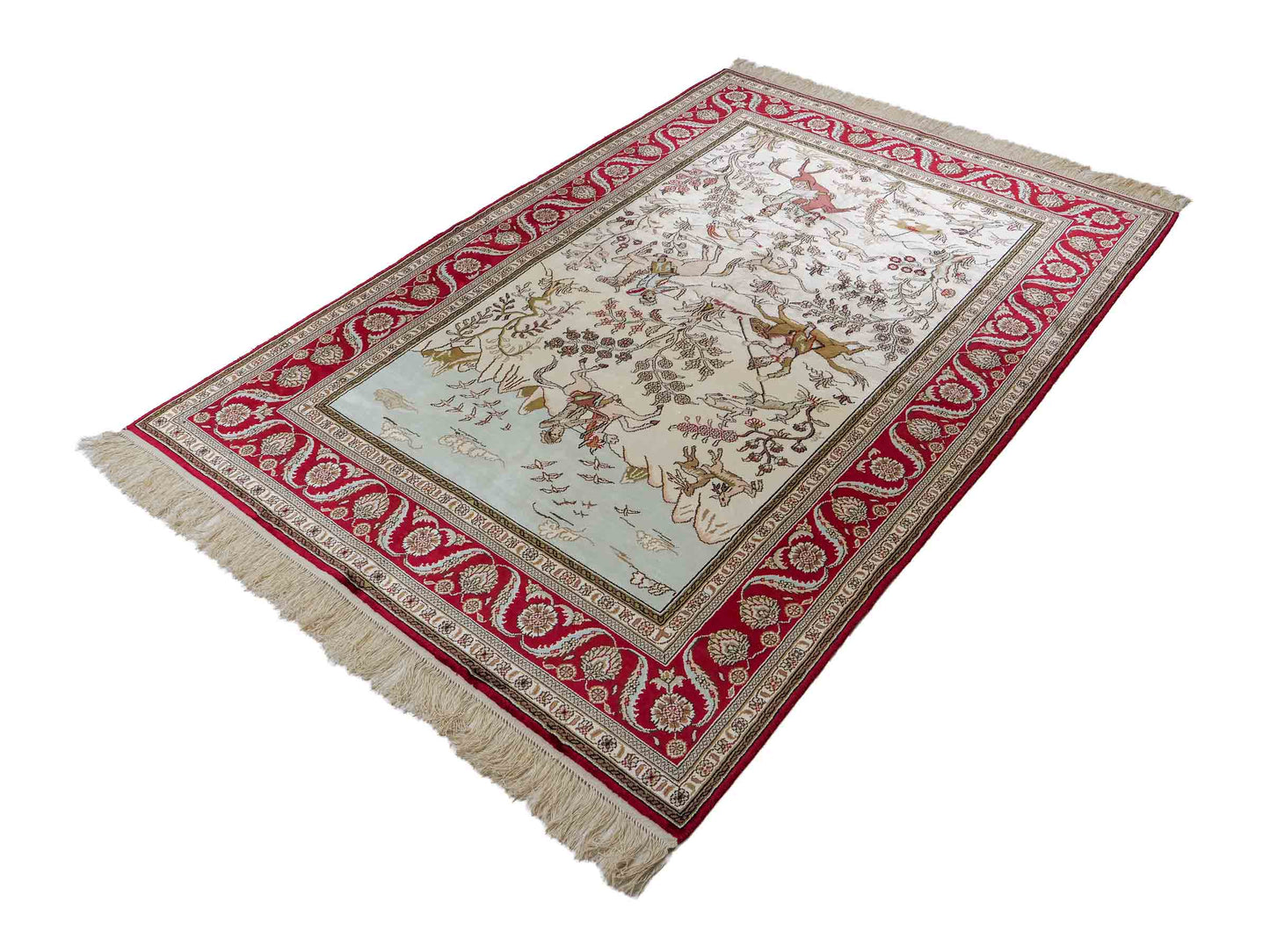 Feiner, handgeknüpfter, chinesischer Orientteppich mit Ghom Design aus Kunstseide, creme, weiß, rot, blau. 183x125 cm. Verkauf durch Jupiter Intl.