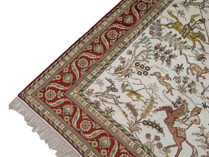 Feiner, handgeknüpfter Art Ghom aus Kunstseide. Ursprung China. Größe: 184 x 123 cm. Hauptfarben: Weiß, Creme, Rot. Vertrieb durch JUPITER Intl.