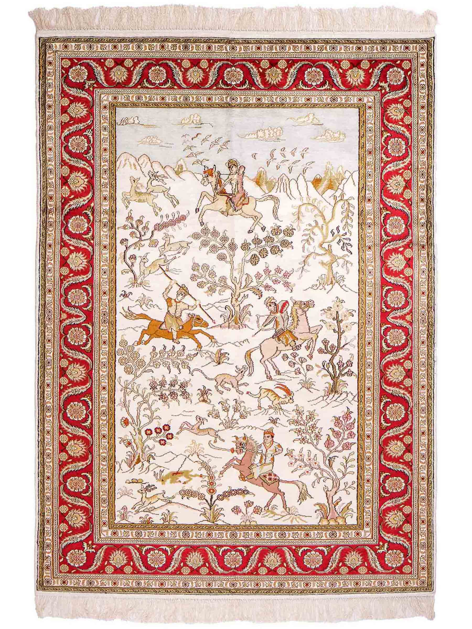 Feiner, handgeknüpfter Art Ghom aus Kunstseide. Ursprung China. Größe: 184 x 125 cm. Hauptfarben: Weiß, Creme, Rot. Vertrieb durch JUPITER Intl.