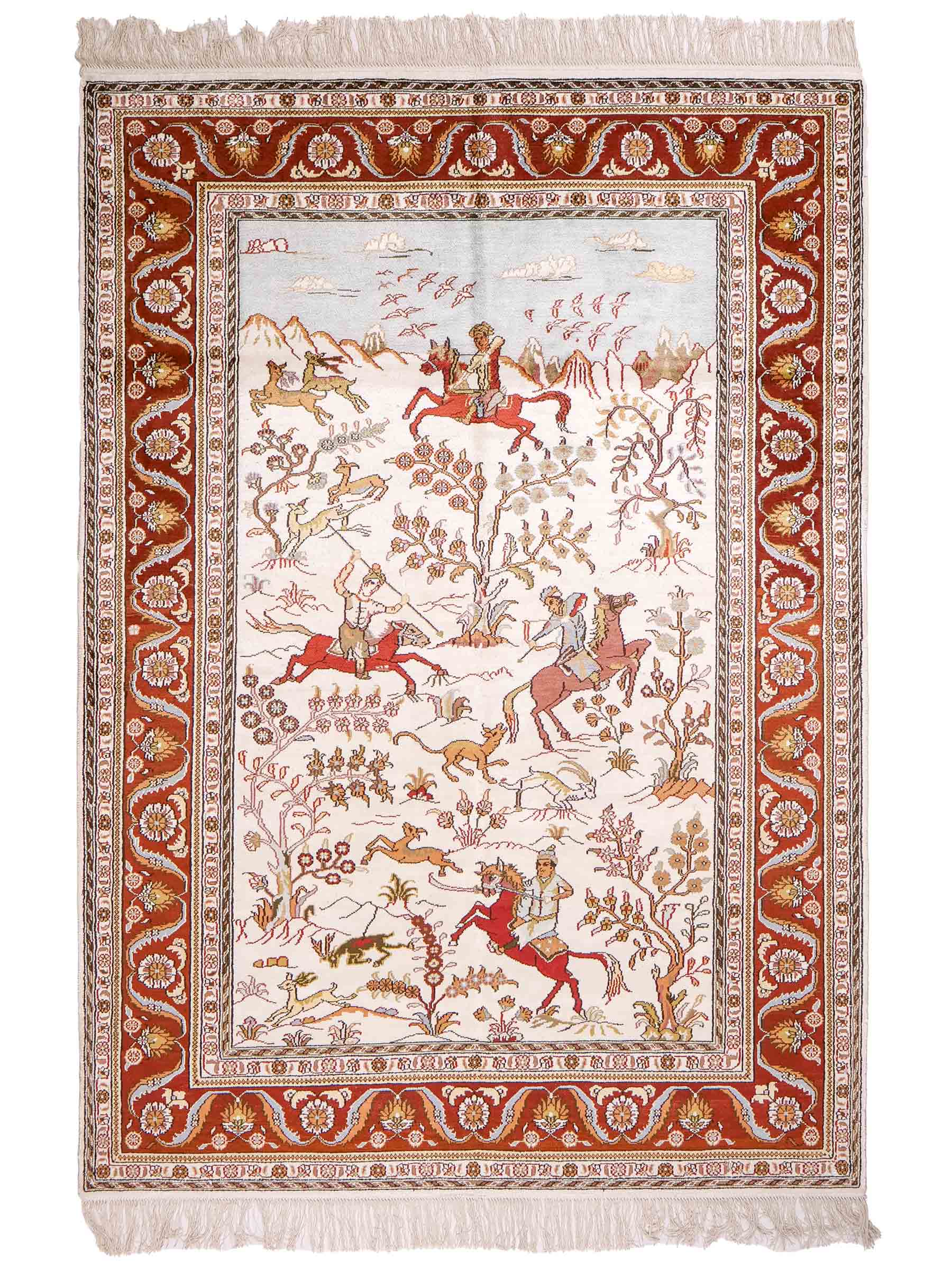 Feiner, handgeknüpfter Art Ghom aus Kunstseide. Ursprung China. Größe: 184 x 125 cm. Hauptfarben: Weiß, Creme, Rot. Vertrieb durch JUPITER Intl.