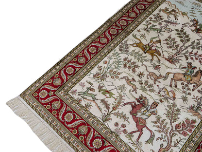 Feiner, handgeknüpfter Art Ghom aus Kunstseide. Ursprung China. Größe: 185 x 123 cm. Hauptfarben: Weiß, Creme, Rot. Vertrieb durch JUPITER Intl.