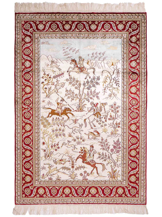 Feiner, handgeknüpfter Art Ghom aus Kunstseide. Ursprung China. Größe: 185 x 124 cm. Hauptfarben: Weiß, Creme, Rot. Vertrieb durch JUPITER Intl.