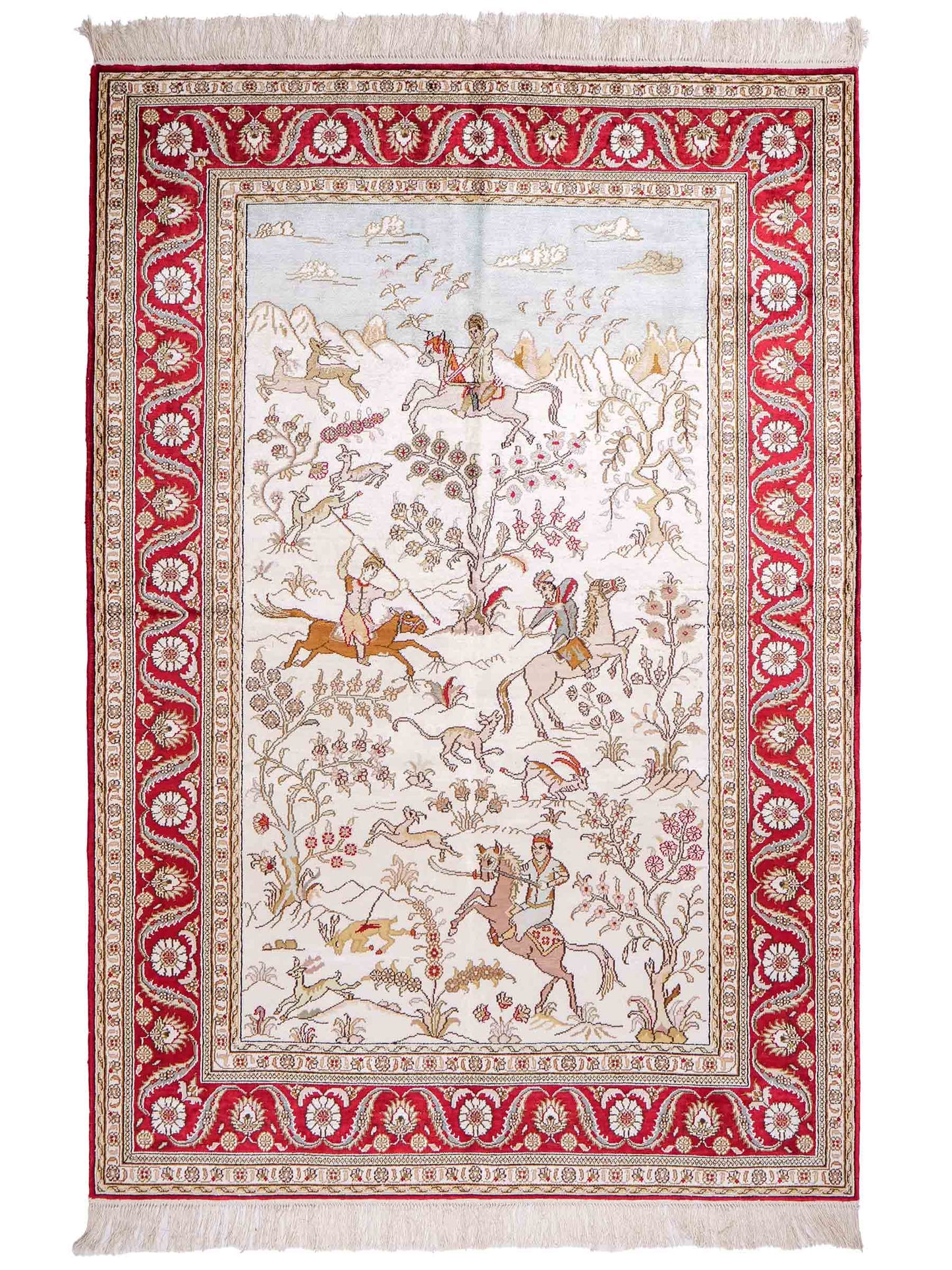 Feiner, handgeknüpfter Art Ghom aus Kunstseide. Ursprung China. Größe: 185 x 126 cm. Hauptfarben: Weiß, Creme, Rot. Vertrieb durch JUPITER Intl.