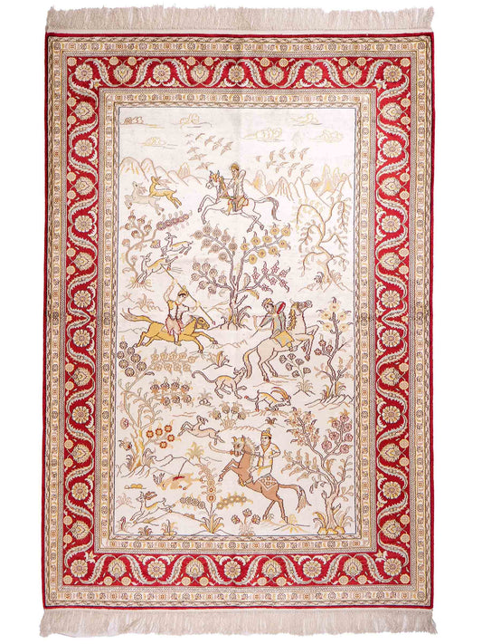 Feiner, handgeknüpfter Art Ghom aus Kunstseide. Ursprung China. Größe: 185 x 127 cm. Hauptfarben: Weiß, Creme, Rot. Vertrieb durch JUPITER Intl.